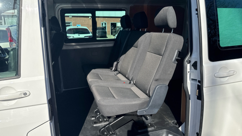 Volkswagen Transporter T32 Swb Diesel 2.0 TDI 110 Highline Kombi Van